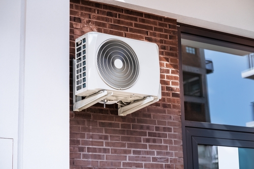 What are the benefits of using a heat pump instead of a furnace